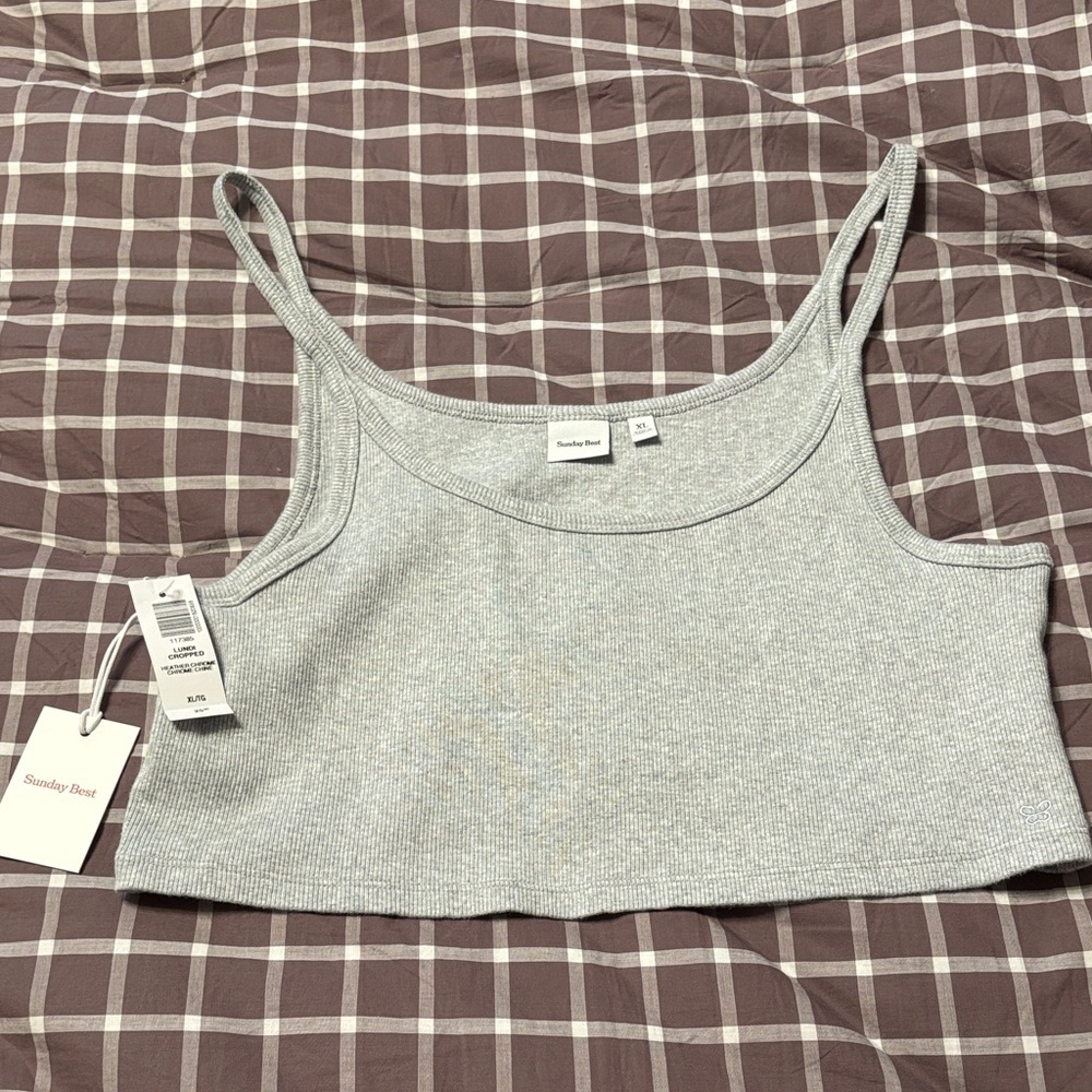 BNWT aritizia Sunday best Lundi cropped tank- XL